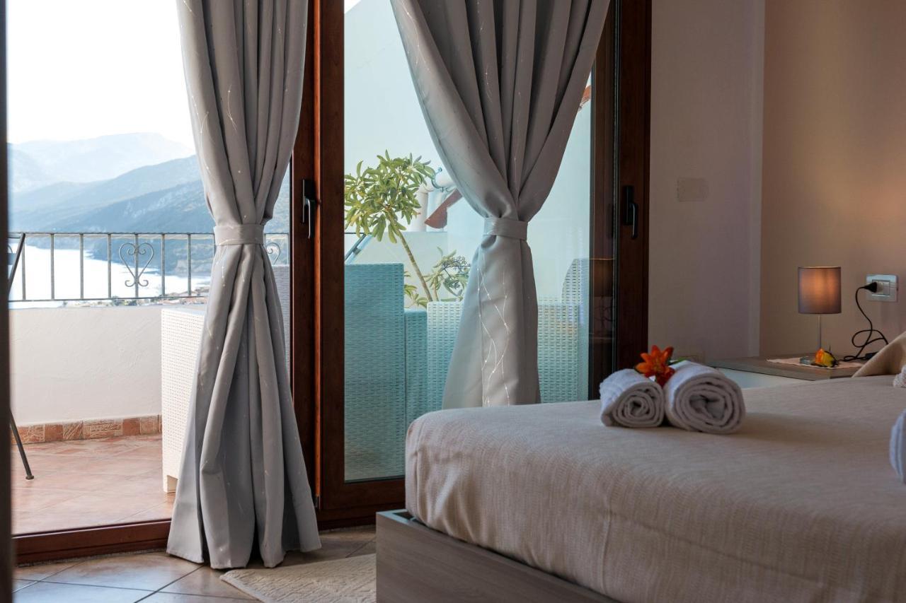 Sebastian House Apartamento Cala Gonone Exterior foto